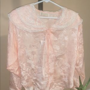 Vintage blouse with neck tie ❤️